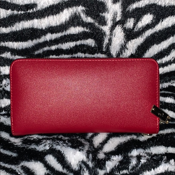 Never Used/New Edition Clutch Wallet - Picture 4 of 8